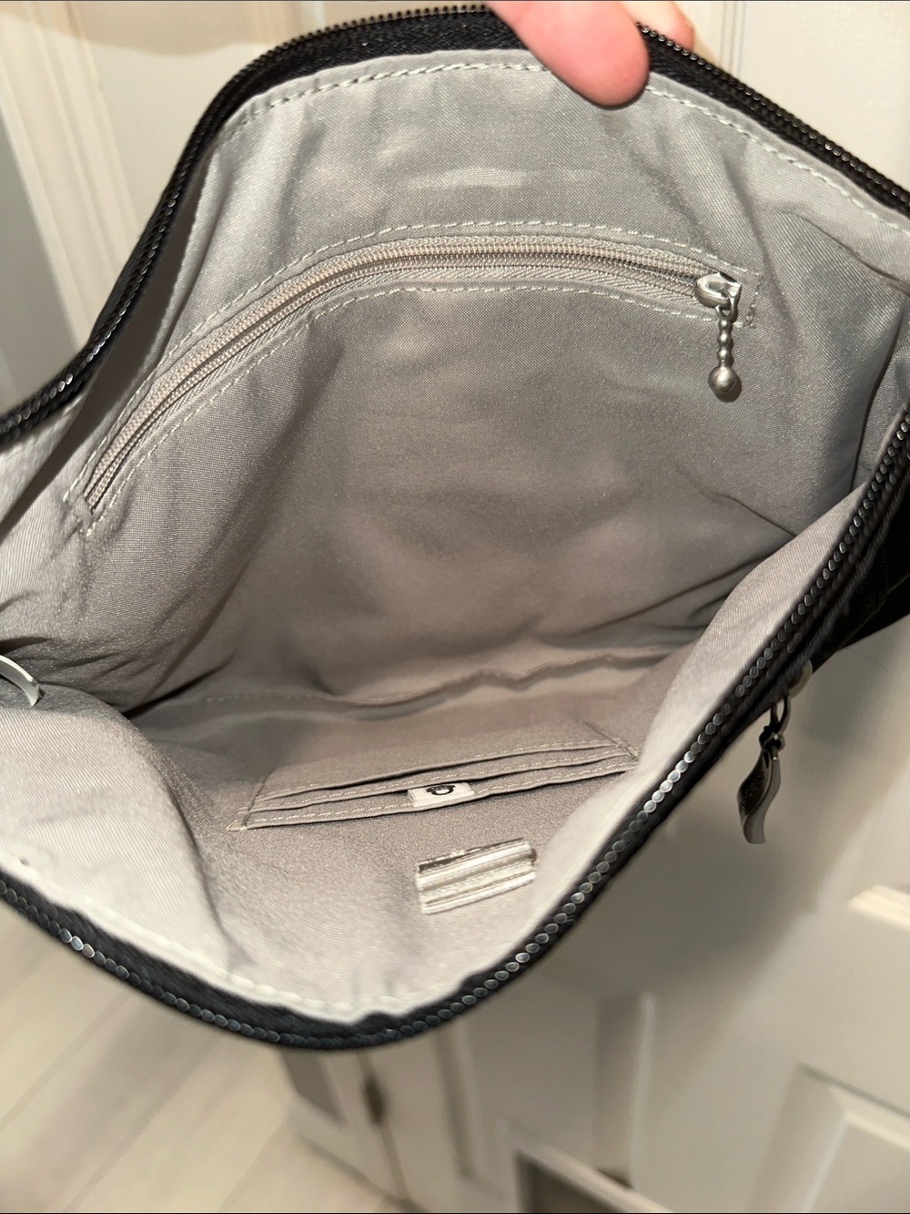 Baggallini Black Nylon Crossbody Bag - Picture 8 of 11
